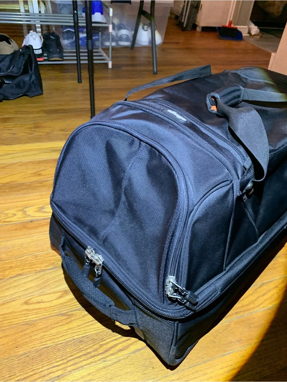 eBags Rolling Black Carry On Suitcase Luggage Convertible Backpack EB2066-25W